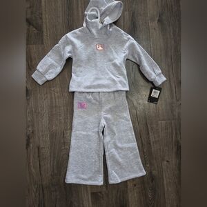 Girls Under Armour 2pc set size 2t NWT